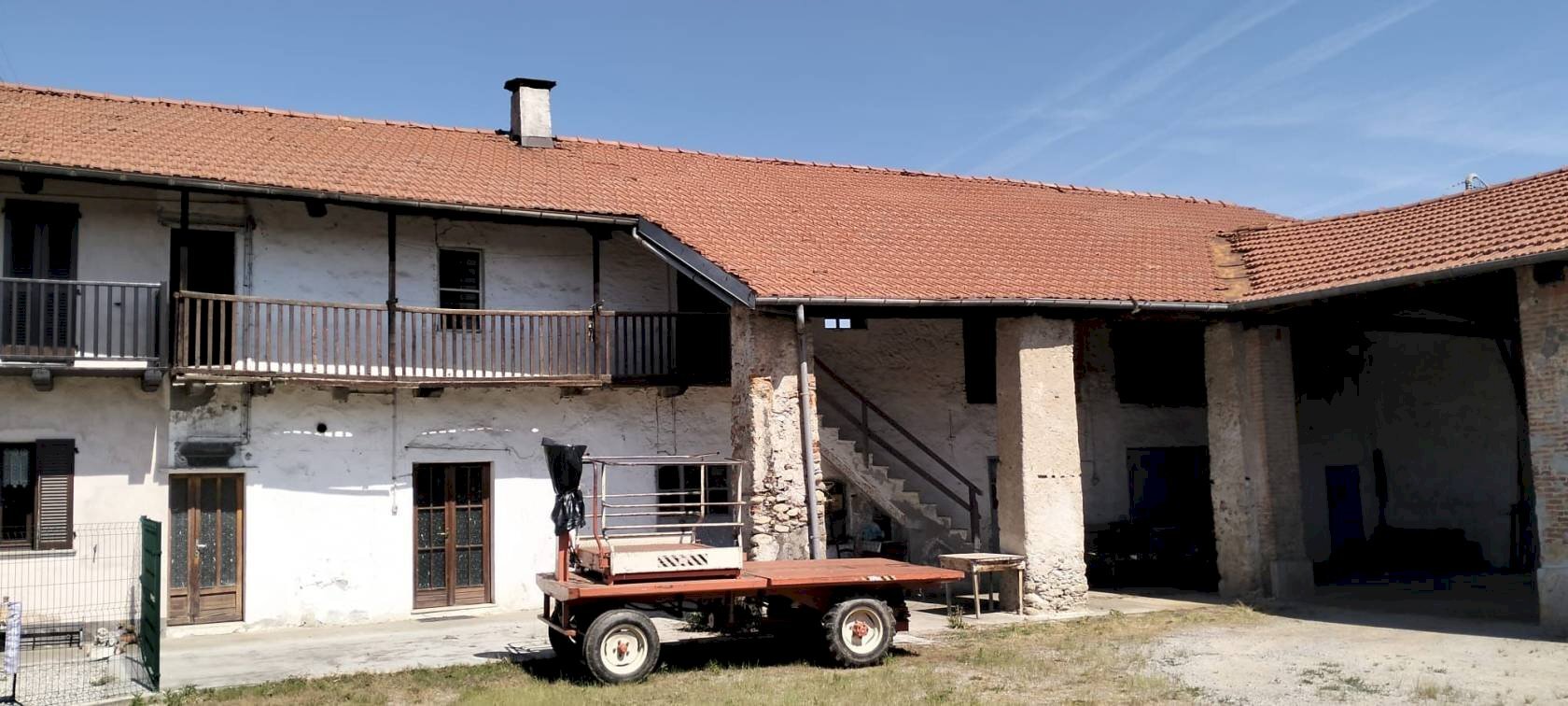 Farmhouse Via Torino, hamlet Madonna dell'Olmo, Cuneo - photo 1