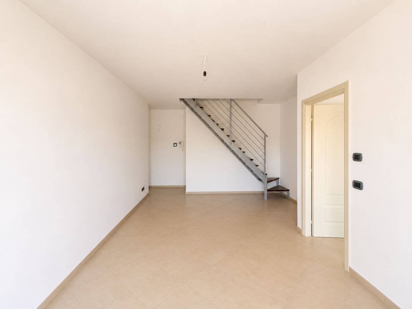 Appartamento Corso Canale 18/3, Alba - foto 1
