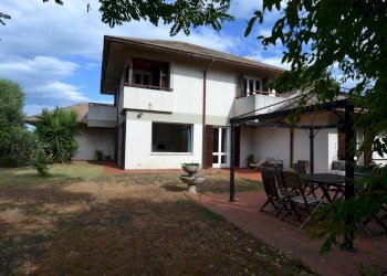 Foto 12 - Villa Regione Stanchere
 
17, Albenga - foto 12