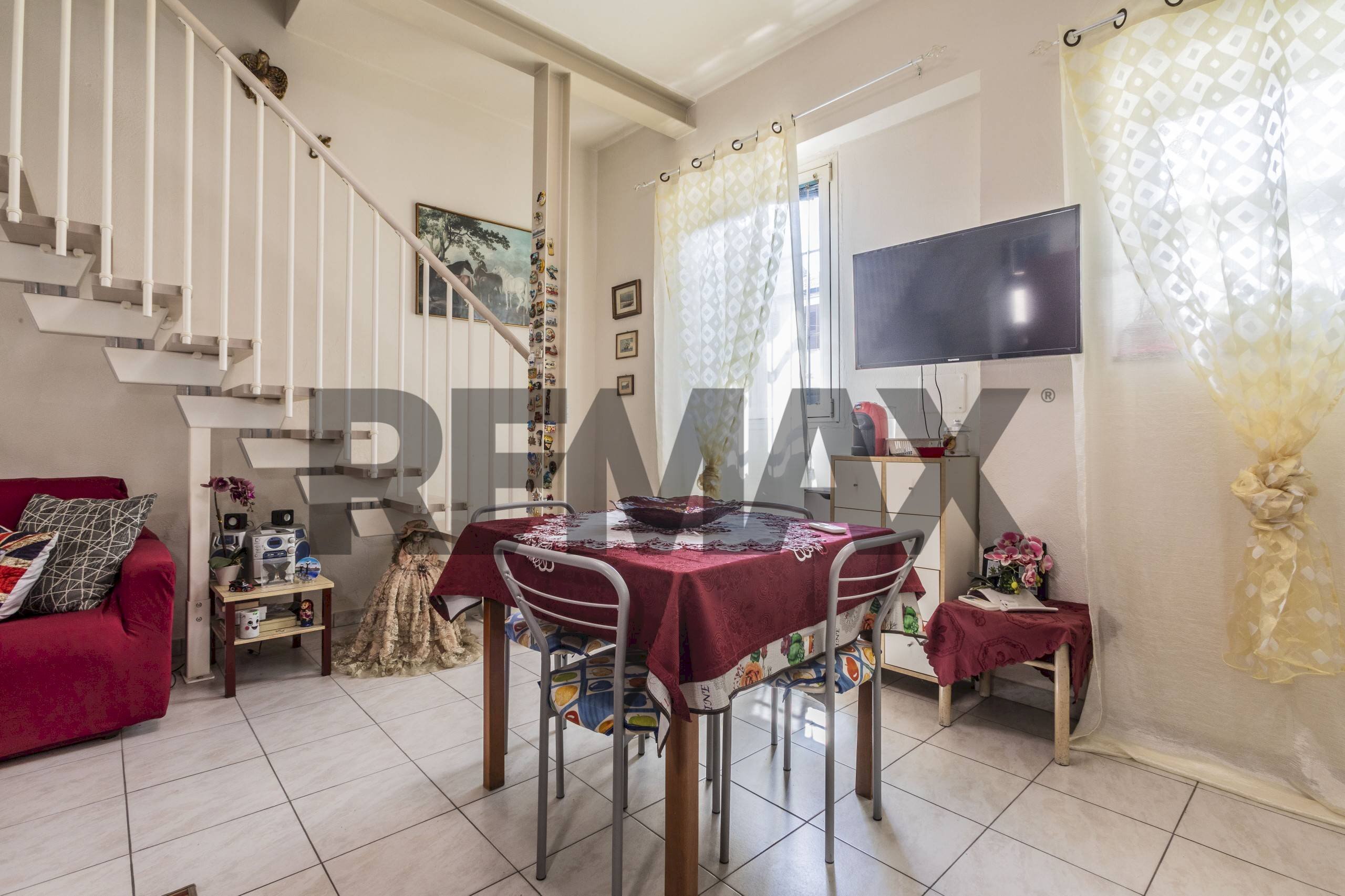 Sala da pranzo - Two-room apartment VIA BUGATTI
18, Rho - photo 3