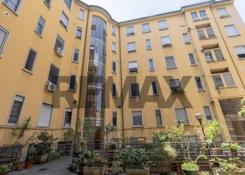 Edificio all\'aperto - Trilocale Via Legnone
 
19, Milano - foto 2