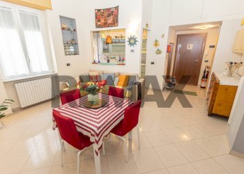 Sala da pranzo - Trilocale Via Legnone
 
19, Milano - foto 9