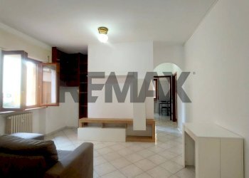 Soggiorno - Two-room apartment VIA PIAVE
 
12, Varese - photo 1