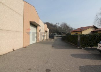 Edificio all\'aperto - Capannone VIA S. MICHELE ARCANGELO
43, Arcisate - foto 4