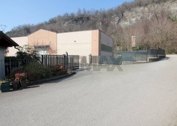 Edificio all\'aperto - Capannone VIA S. MICHELE ARCANGELO
43, Arcisate - foto 9