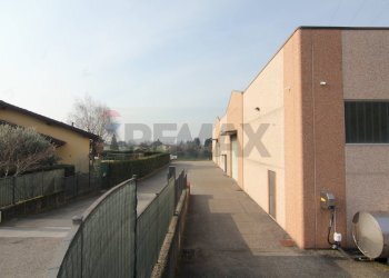 Edificio all\'aperto - Capannone VIA S. MICHELE ARCANGELO
43, Arcisate - foto 17