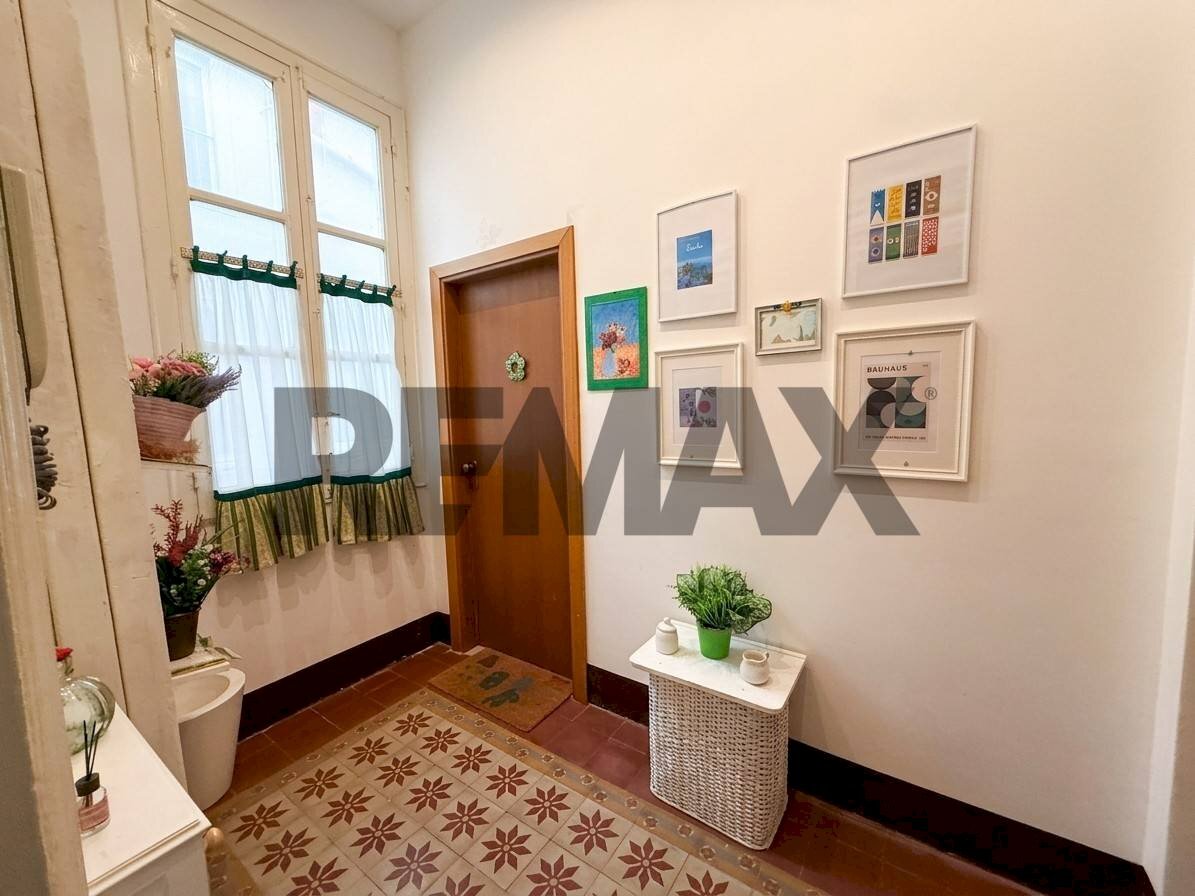 Hall / corridoio - Four-room apartment Via Paolo Balsamo
21, Palermo - photo 2
