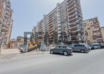 Edificio all\'aperto - Trilocale Via Aspromonte
 
39, Palermo - foto 21