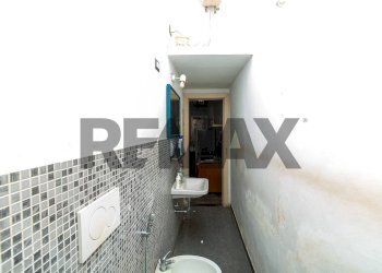 Bagno - Monolocale Via Daniele
 
9, Catania - foto 7