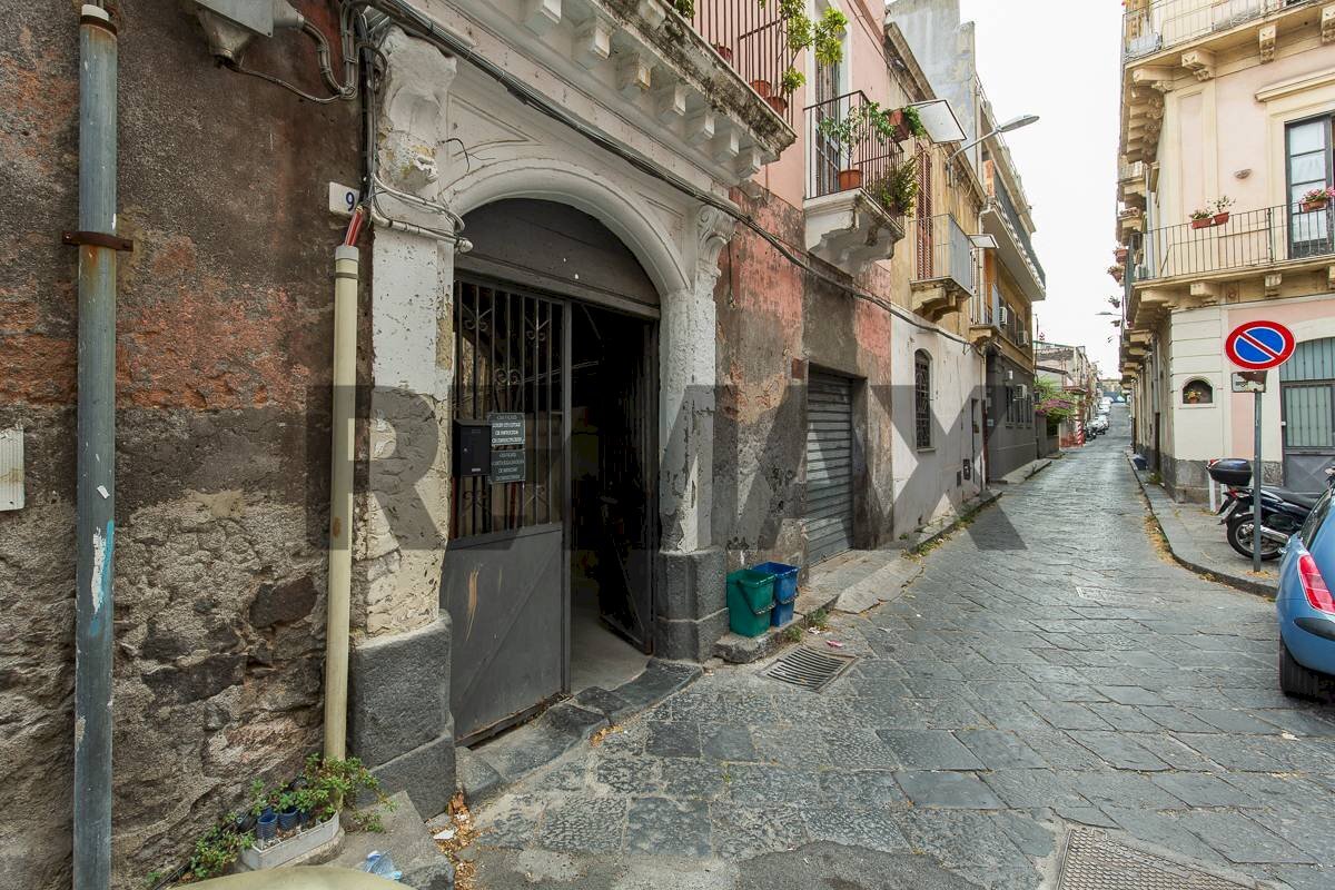 Edificio all\'aperto - Bilocale Via Daniele
9, Catania - foto 3