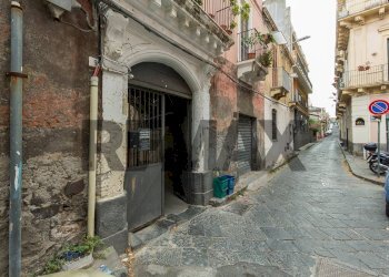 Edificio all\'aperto - Bilocale Via Daniele
9, Catania - foto 3