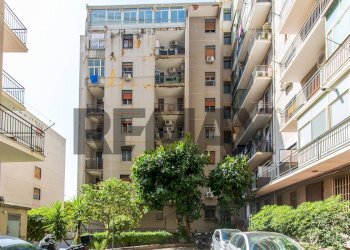 Edificio all\'aperto - Apartment Via Caronda
446, Catania - photo 8