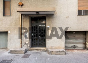 Edificio all\'aperto - Apartment Via Caronda
446, Catania - photo 11