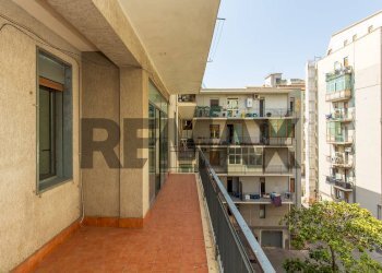 Balcone - Apartment Via Caronda
446, Catania - photo 22
