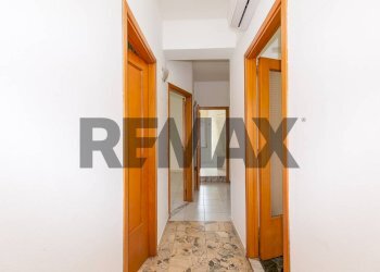 Hall / corridoio - Apartment Via Caronda
446, Catania - photo 26