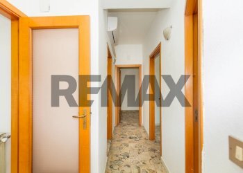 Hall / corridoio - Apartment Via Caronda
446, Catania - photo 27