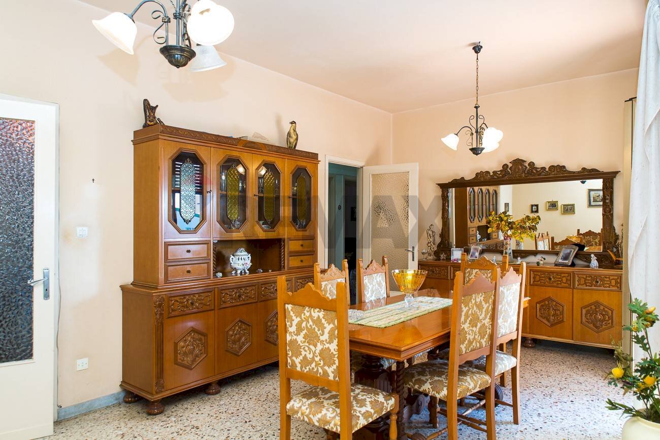 Sala da pranzo - Appartamento Via Cantani
 
2, Acireale - foto 1