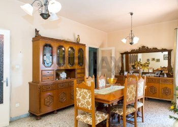 Sala da pranzo - Appartamento Via Cantani
 
2, Acireale - foto 1