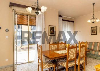 Sala da pranzo - Appartamento Via Arnaldo Cantani
 
2, Acireale - foto 11