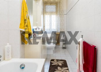 Bagno - Appartamento Via Arnaldo Cantani
 
2, Acireale - foto 18