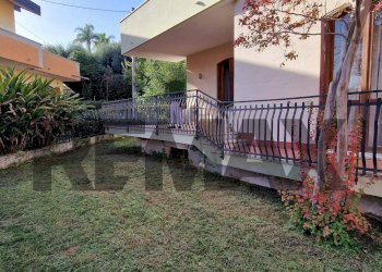 Giardino - Casa semi indipendente Via Forlanini
 
44, Giarre - foto 6