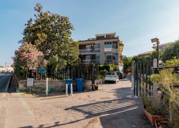 Edificio all\'aperto - One-room apartment Via XXI Aprile
 
47/49, Aci Castello - photo 28