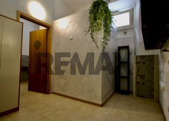 Hall / corridoio - One-room apartment Via San Remo
3, Roma - photo 2