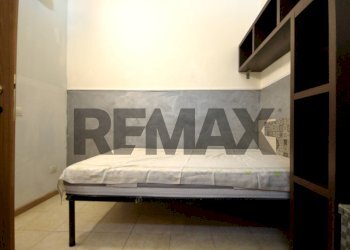 Camera / camera da letto - One-room apartment Via San Remo
3, Roma - photo 8