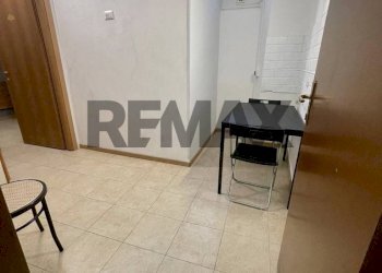 Hall / corridoio - One-room apartment Via San Remo
3, Roma - photo 10