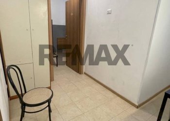 Hall / corridoio - One-room apartment Via San Remo
3, Roma - photo 12