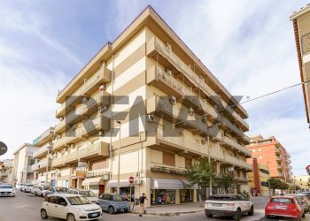 Edificio all\'aperto - Quadrilocale via Magenta
4, Pozzallo - foto 1