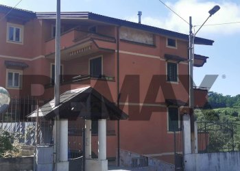 Edificio all\'aperto - Casa semi indipendente CONTRADA PRATO INFERIORE
 
23, Palmi - foto 4
