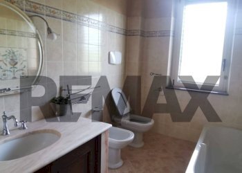 Bagno - Casa semi indipendente CONTRADA PRATO INFERIORE
 
23, Palmi - foto 32
