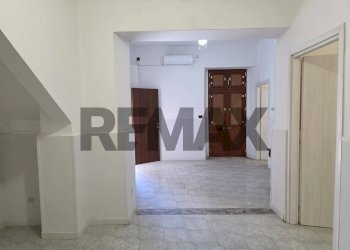 Hall / corridoio - Casa indipendente Via Nazionale, Mazzeo
 
16, Taormina - foto 60
