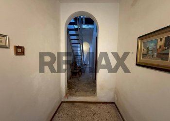 Hall / corridoio - Trilocale via Bellini
 
37, Floridia - foto 11