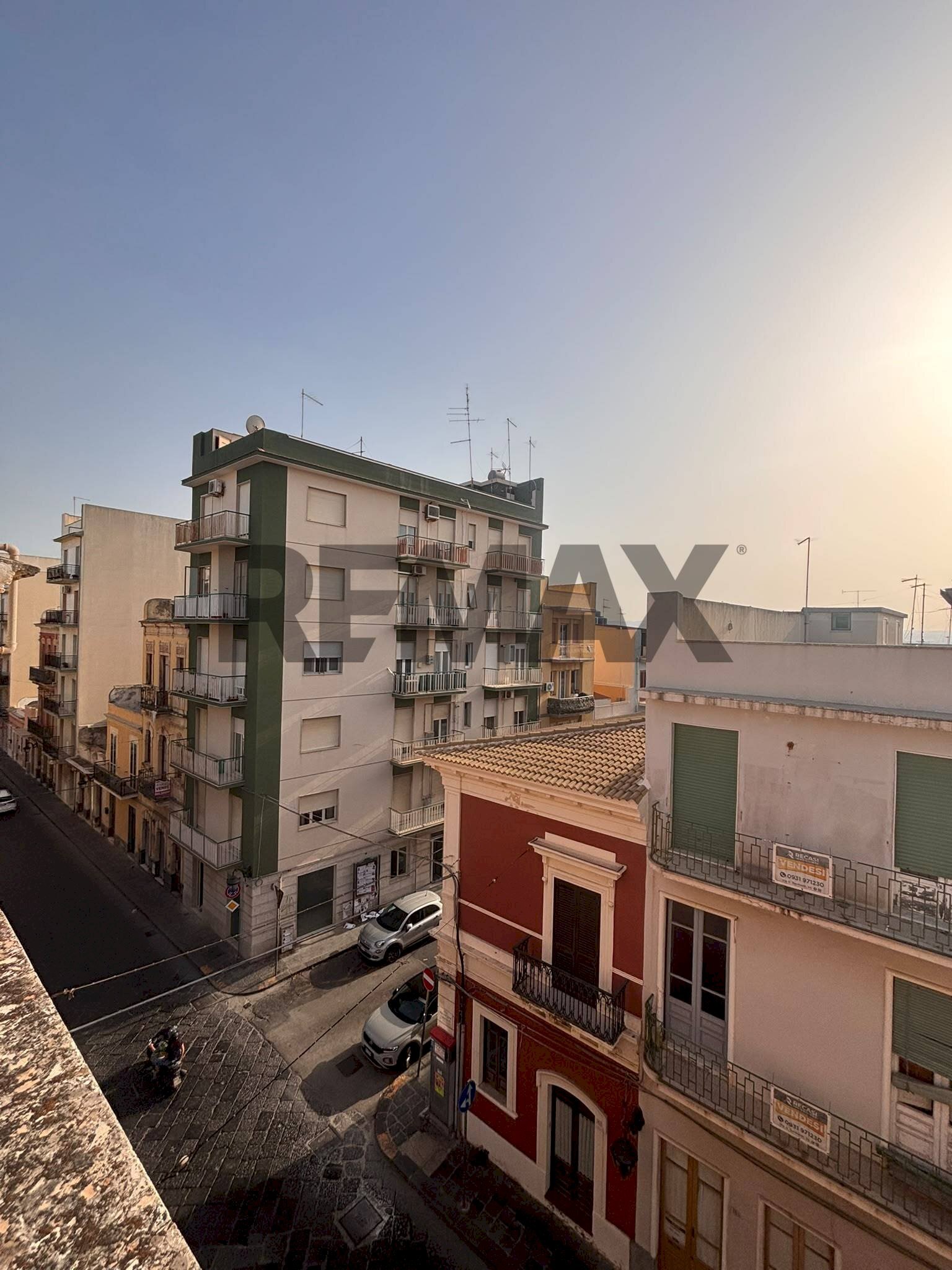 Edificio all\'aperto - Quadrilocale via principe umberto
 
420, Augusta - foto 1