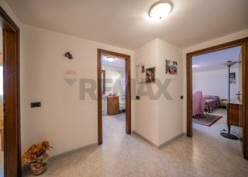 Hall / corridoio - Independent house località viebasse
 
83, Codigoro - photo 32