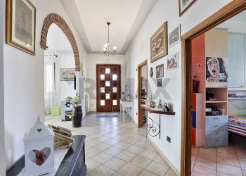Hall / corridoio - Agriturismo Via Gorizia
14, Cecina - photo 4