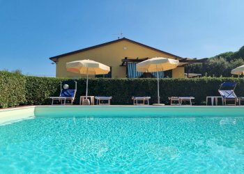 Piscina - Agriturismo Via Gorizia
14, Cecina - photo 15