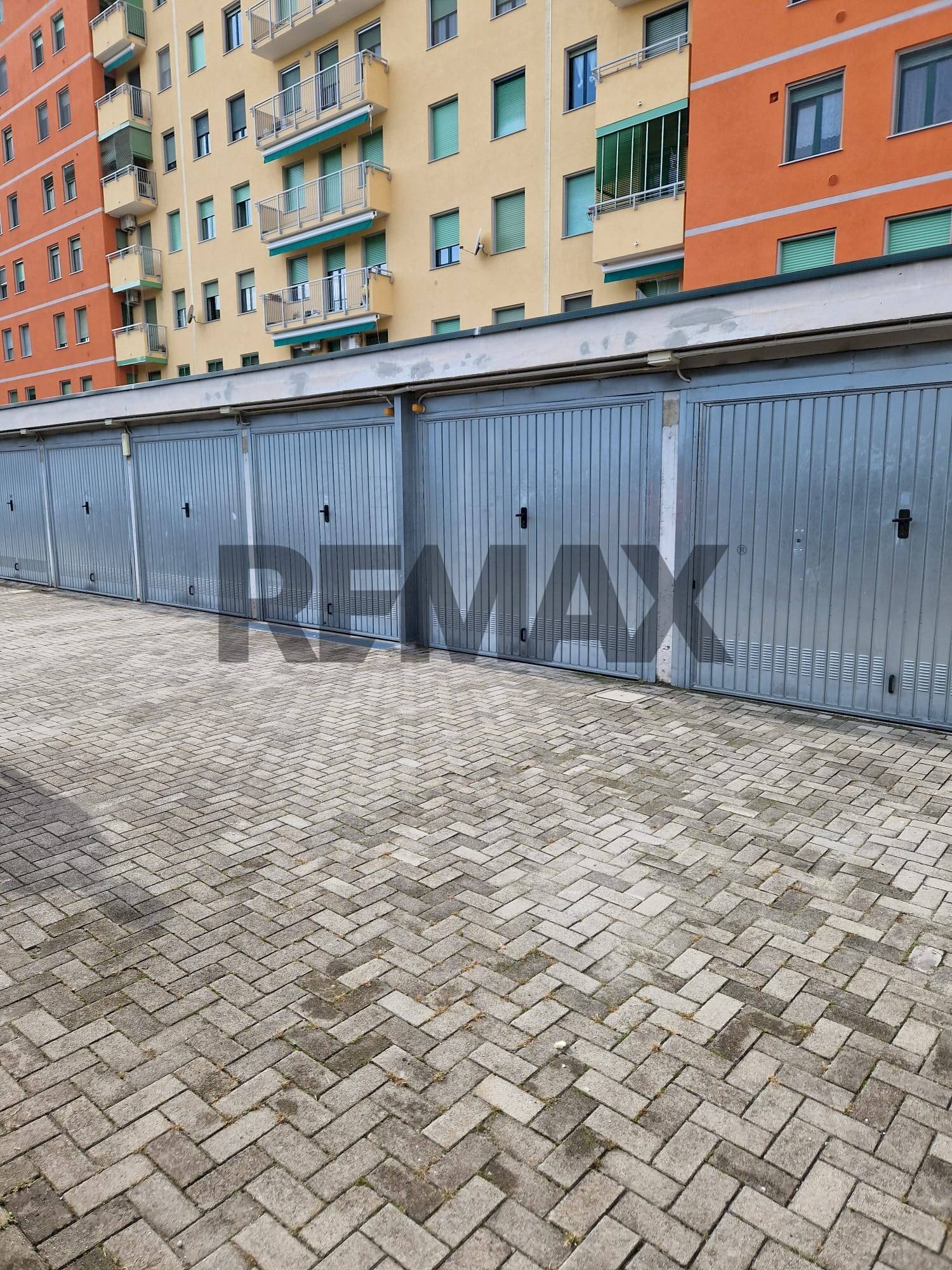 Edificio all\'aperto - Box Via Avezzana
 
21, Milano - foto 1