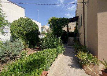 Giardino - Villa Via Mauceri
 
75, Avola - foto 2