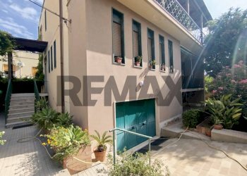 Casa all\'aperto - Villa Via Mauceri
 
75, Avola - foto 3