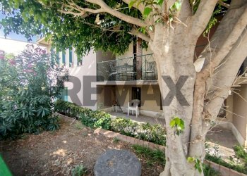 Giardino - Villa Via Mauceri
 
75, Avola - foto 6