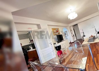 Sala da pranzo - Appartamento Via Piersanti Mattarella
 
26, Floridia - foto 4