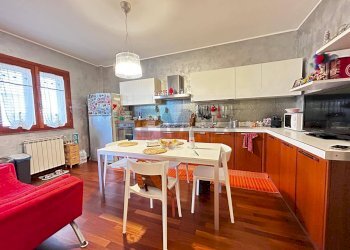 Cucina - Appartamento Via Piersanti Mattarella
 
26, Floridia - foto 7