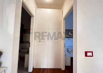 Hall / corridoio - Appartamento Via Piersanti Mattarella
 
26, Floridia - foto 18