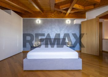 Camera / camera da letto - Two-room apartment Via Adamello
 
23/a, Almenno San Salvatore - photo 22