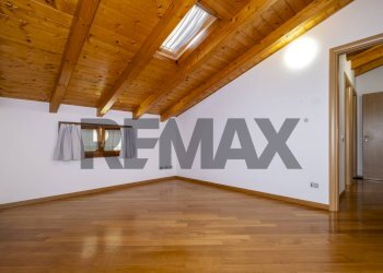 Stanza vuota - Two-room apartment Via Adamello
 
23/a, Almenno San Salvatore - photo 29