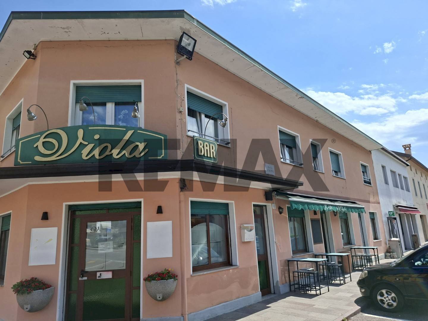 Edificio all\'aperto - Cafeteria - Cold Bar Piazza Arrigo Boito
6, Ponte nelle Alpi - photo 2