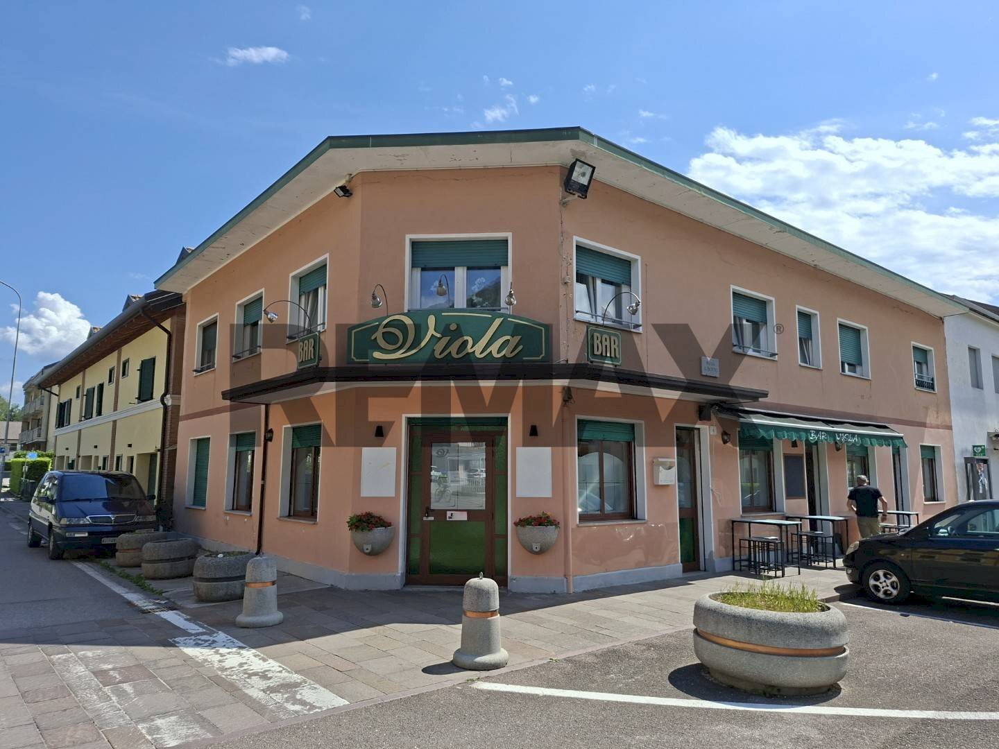 Edificio all\'aperto - Cafeteria - Cold Bar Piazza Arrigo Boito
6, Ponte nelle Alpi - photo 3